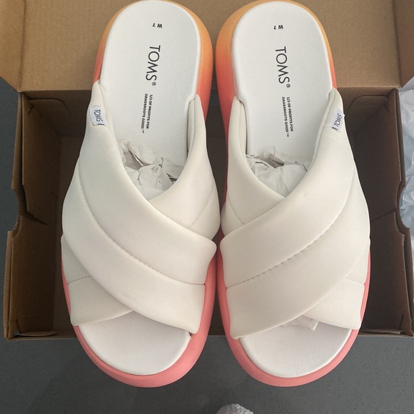 Brand New In Box Toms Crossover Sandal - Picture 4 of 8